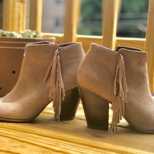 Cute fringe booties